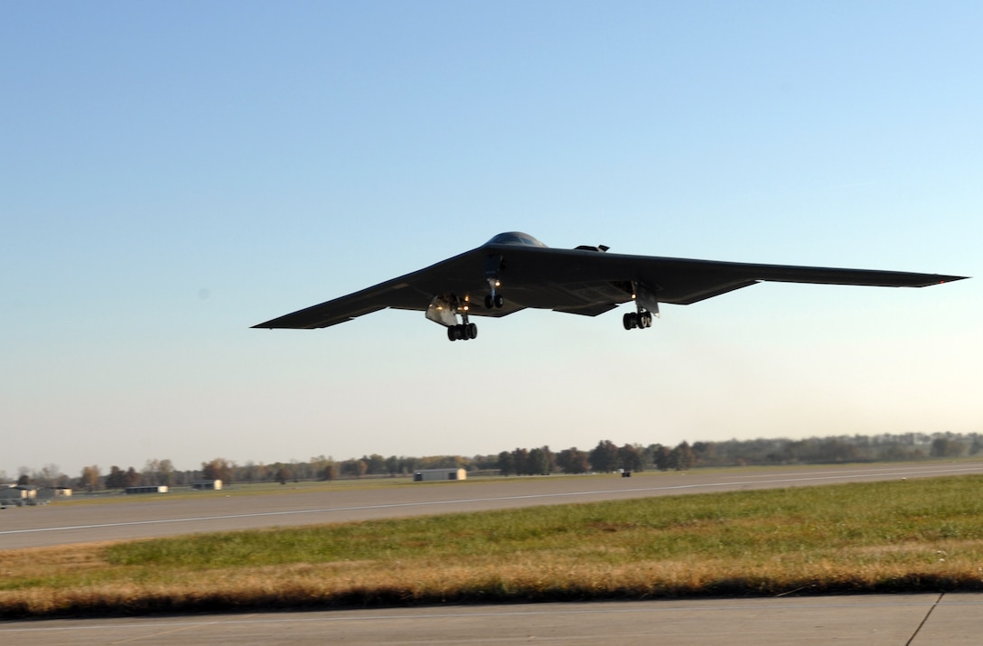 509th BW commander takes first B-2 flight