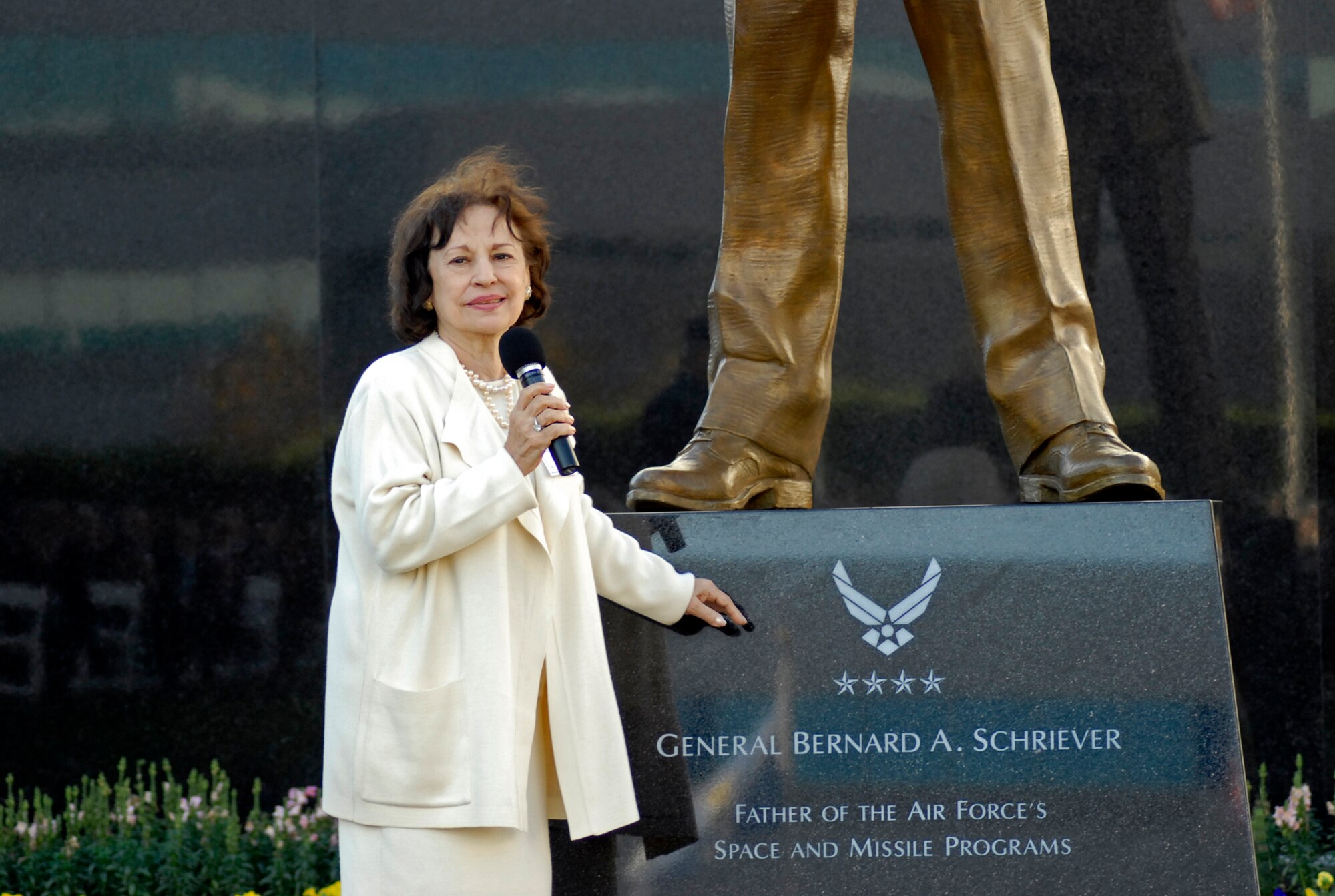 General Bernard A. Schriever’s widow Joni James spoke fondly about her late husband at a ceremony here to dedicate a memorial to the general, Nov. 15.  General Schriever is considered the father of the Air Force’s space and missile program. The statue was donated to SMC by the Air Force Association’s Schriever Chapter. (Photo by Lou Hernandez)