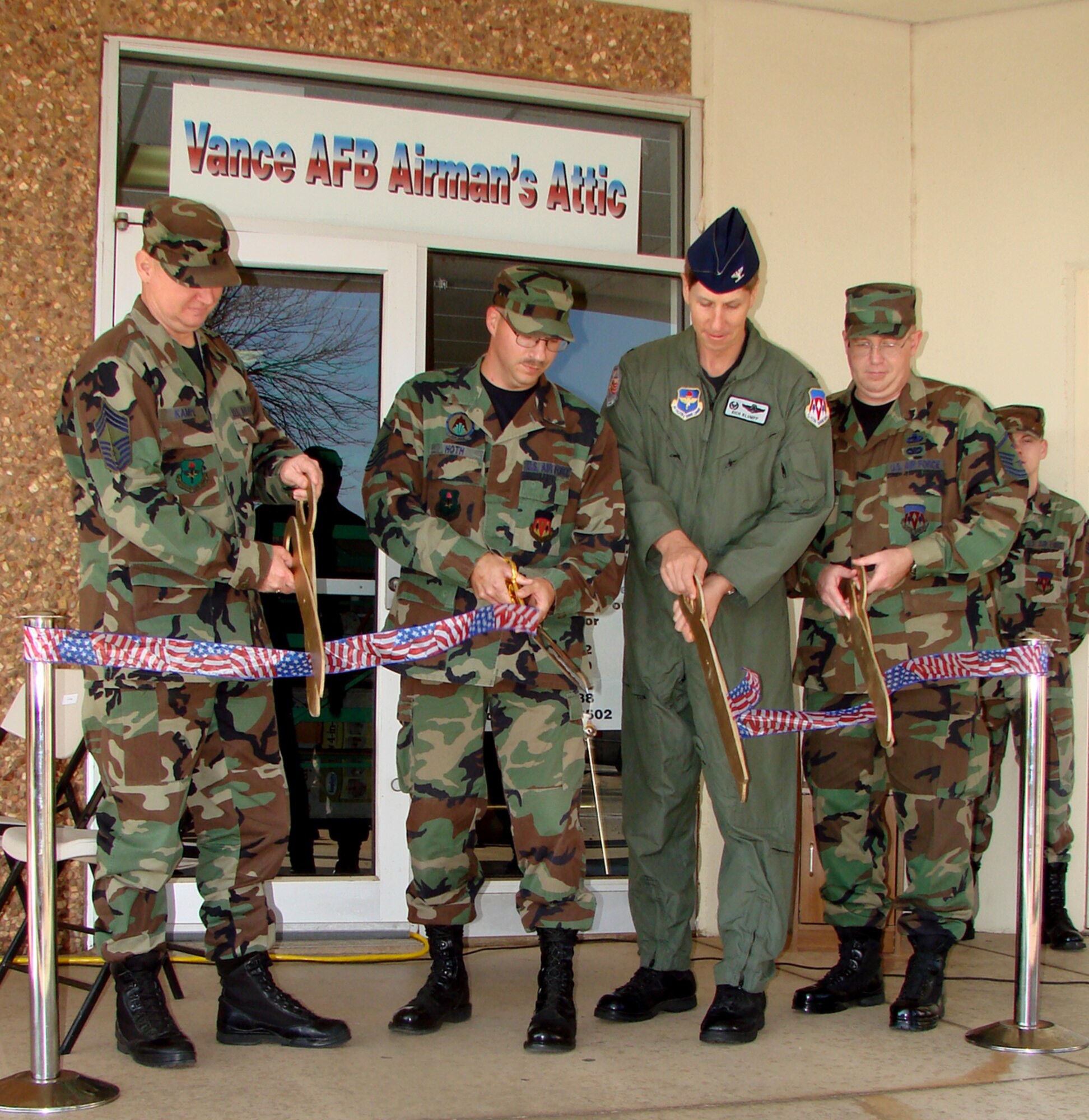 'Tis the season to think of wingmen > Vance Air Force Base > Article