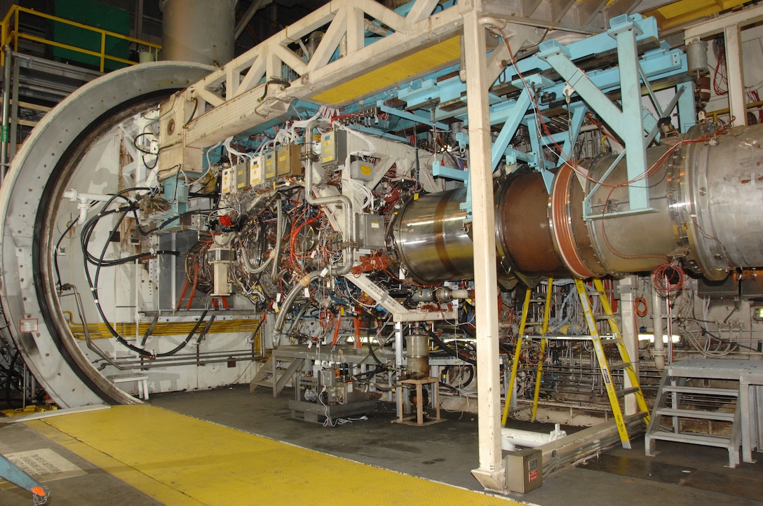 First F136 engine undergoes developmental altitude tests at Arnold