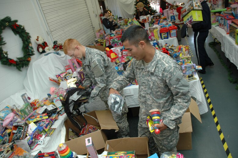 Thousands Of Toys To Put Smiles Of Children S Faces Eglin Air Force Base News