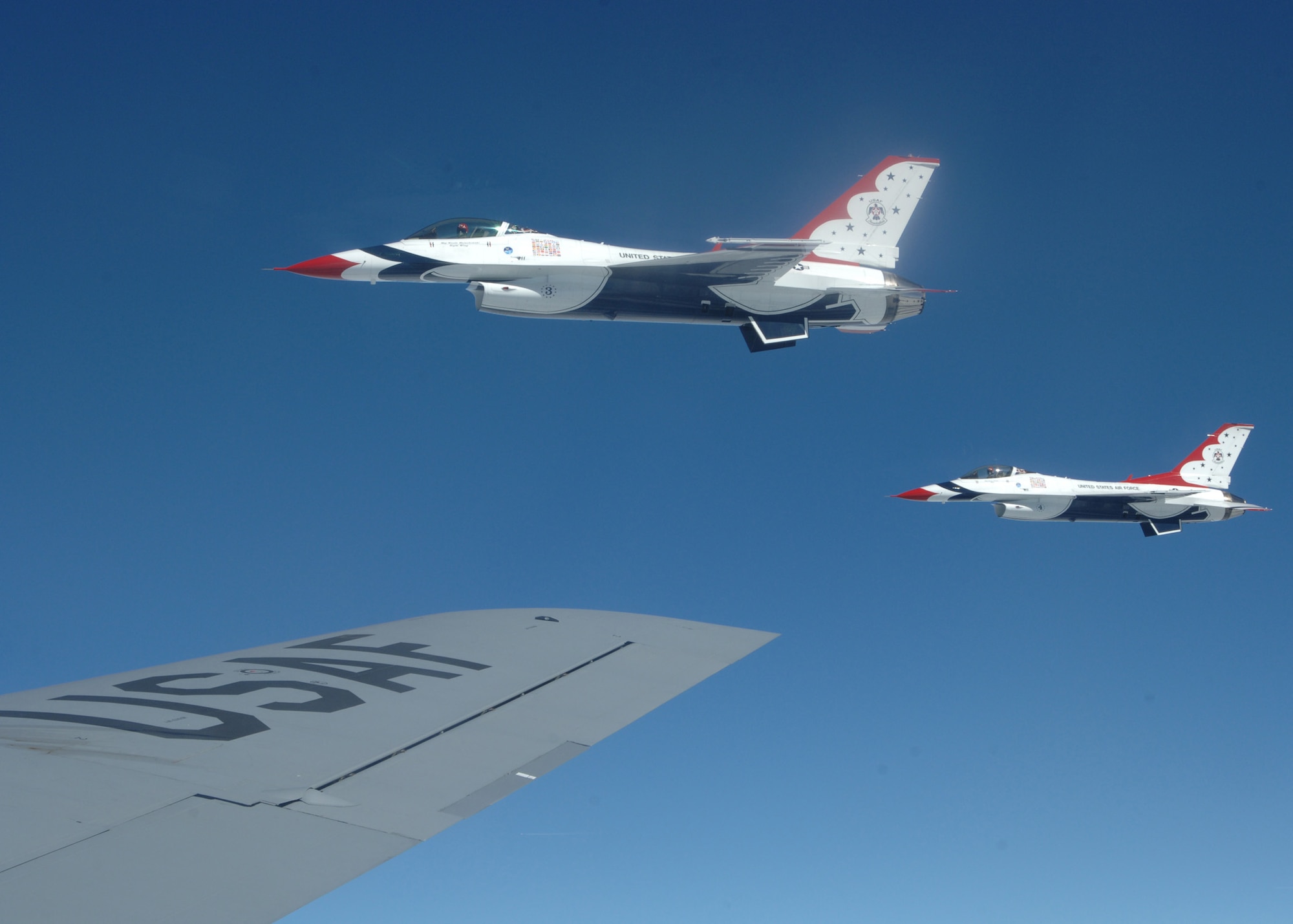 GRAND FORKS AIR FORCE BASE, N.D. ? An Air Force Thunderbird flies over the Midwestern United States during an Air Refueling mission on October 1, 2007.  (U.S. Air Force photo/Airman 1st Class Chad M. Kellum)