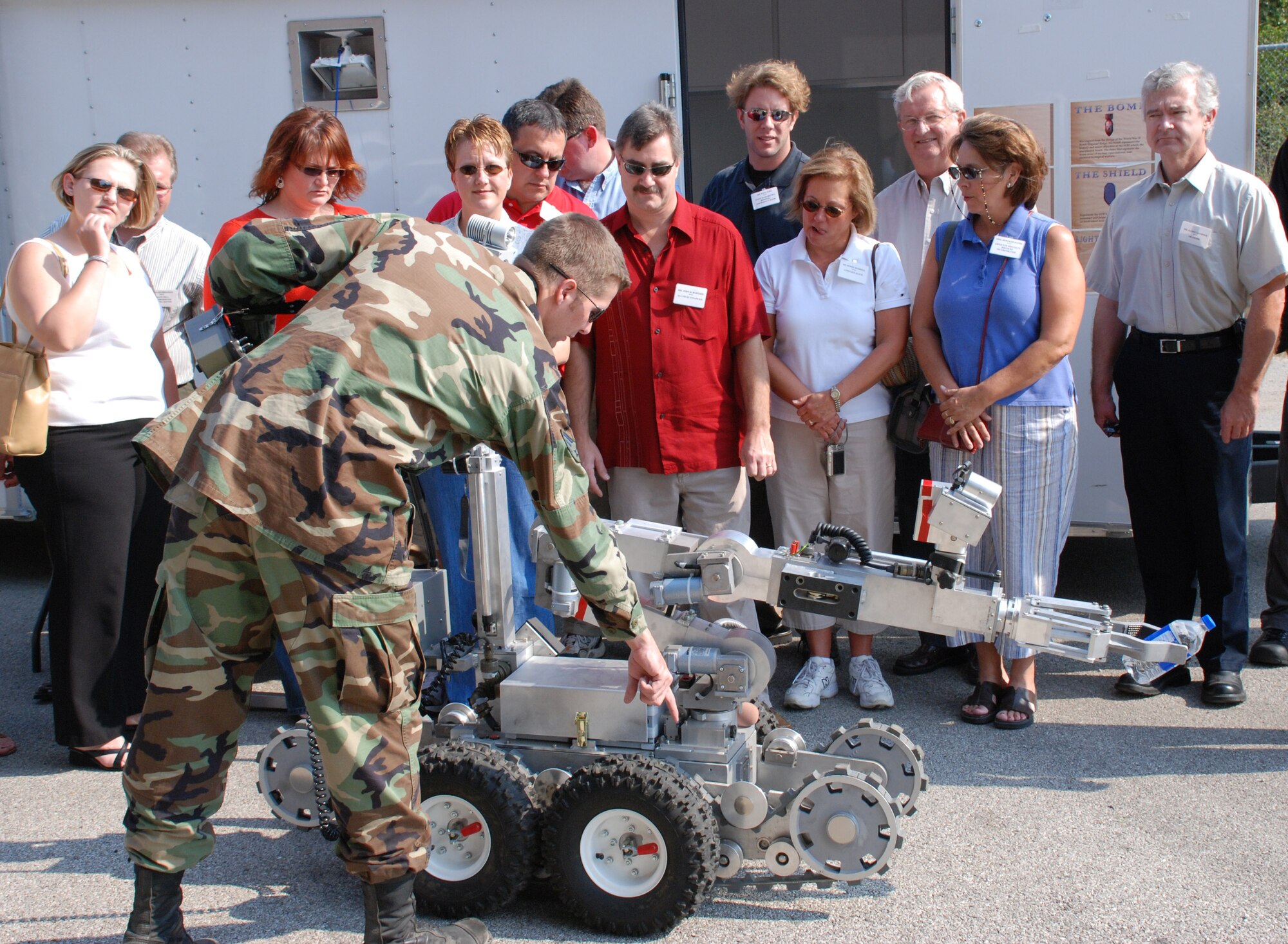 Robots and bosses...An employer was able to make a "bang" at Boss Day 2007 as the 932nd Airlift Wing gave civilian employers of 932nd Airlift Wing Reservists a chance to see military life behind the scenes, and push a few explosive buttons.  The explosive ordnance disposal team set up a demonstration of robotics and "charges" for the visitors.  The commander and staff members gave briefings and a base tour was included.  Photo/Tech Sgt. Gerald Sonnenberg