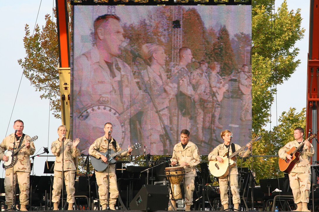 Night Wing, the popular music group from the USAF Heartland of America Band, performed for the opening of the military Tattoo, "The Call of Freedom," in October 2006.