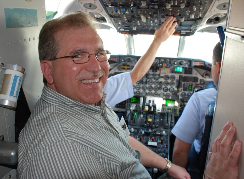Civilian employers had a chance to visit Air Force Reserve Command's Boss Day 2007 at the 932nd Airlift Wing, Scott Air Force Base.  Photo/Tech. Sgt. Gerald Sonnenberg.