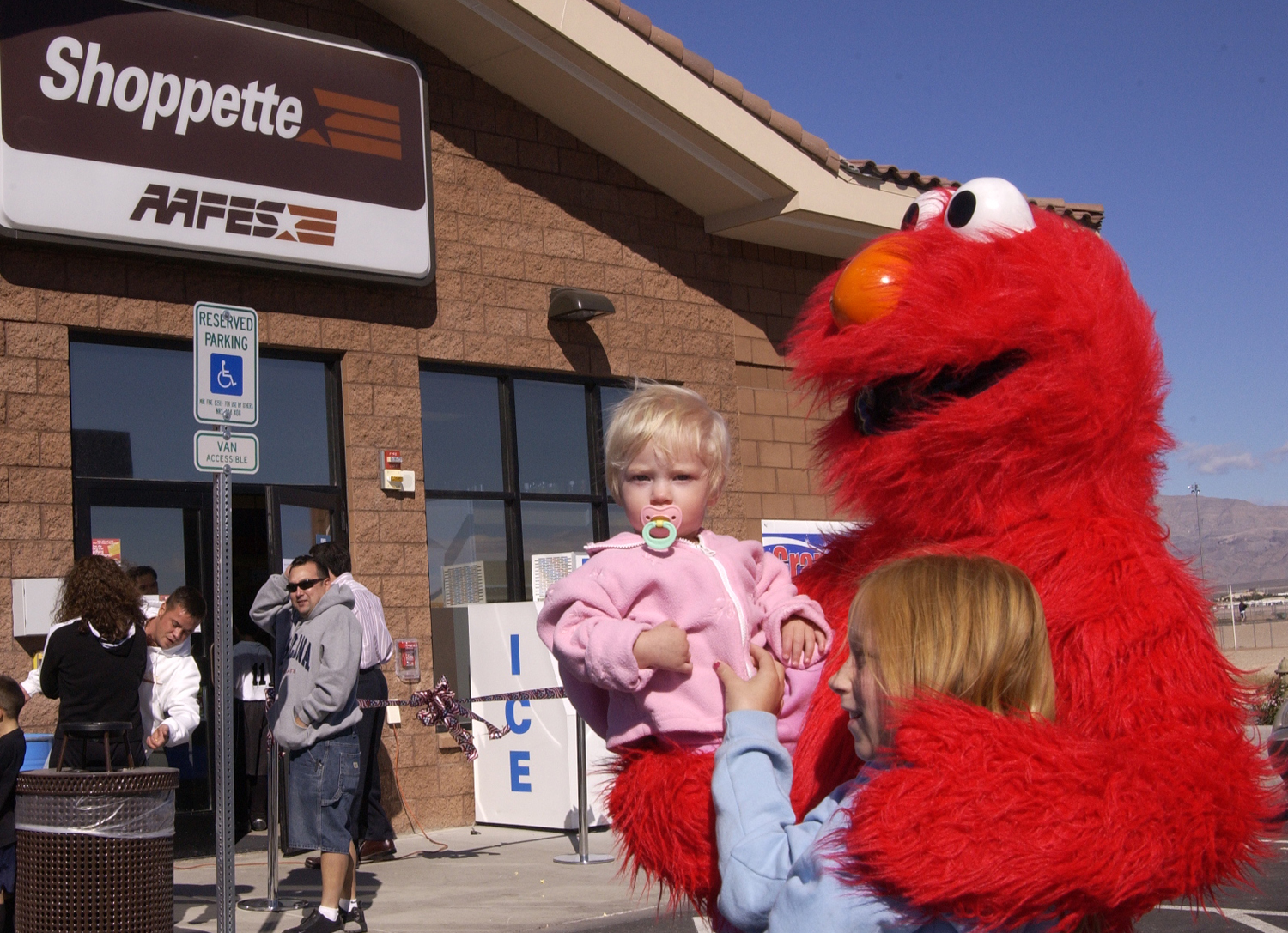 New Shoppette formally opens in Manch Manor > Nellis Air Force Base > News