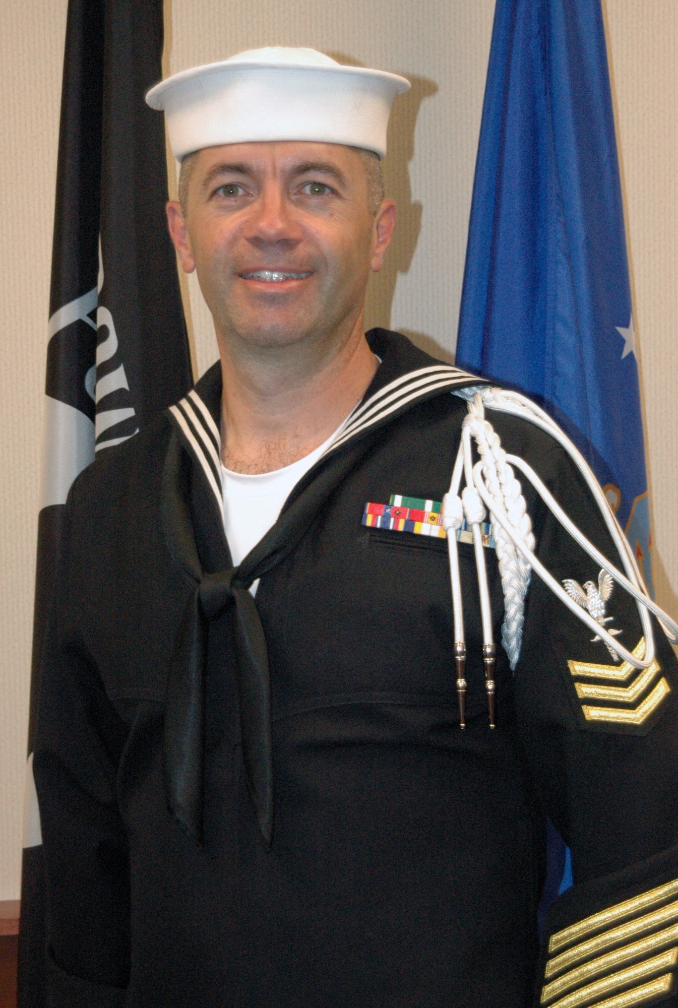 Navy Petty Officer 1st Class Dennis Durst, from the Navy Operational Support Center, Denver (U.S. Air Force photo by Senior Airman Jacque Lickteig)