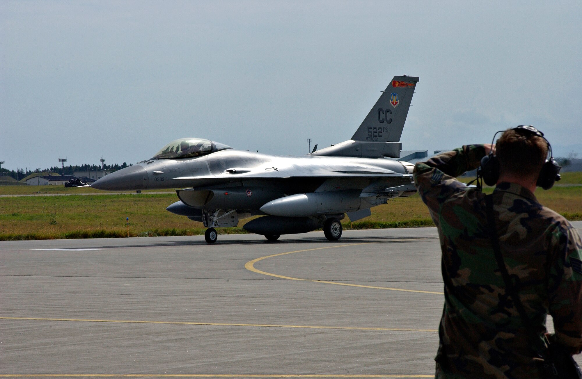 MISAWA AIR BASE, Japan -- Capt. Alan Penrod, 522nd Fighter Squadron, taxis down the runway to park his F-16 in its new home at Misawa Oct. 4, 2007. Captain Penrod flew one of five jets being reassigned here from Cannon Air Force Base, N.M.
(US Air Force photo by Airman 1st Class Eric Harris)(RELEASED)