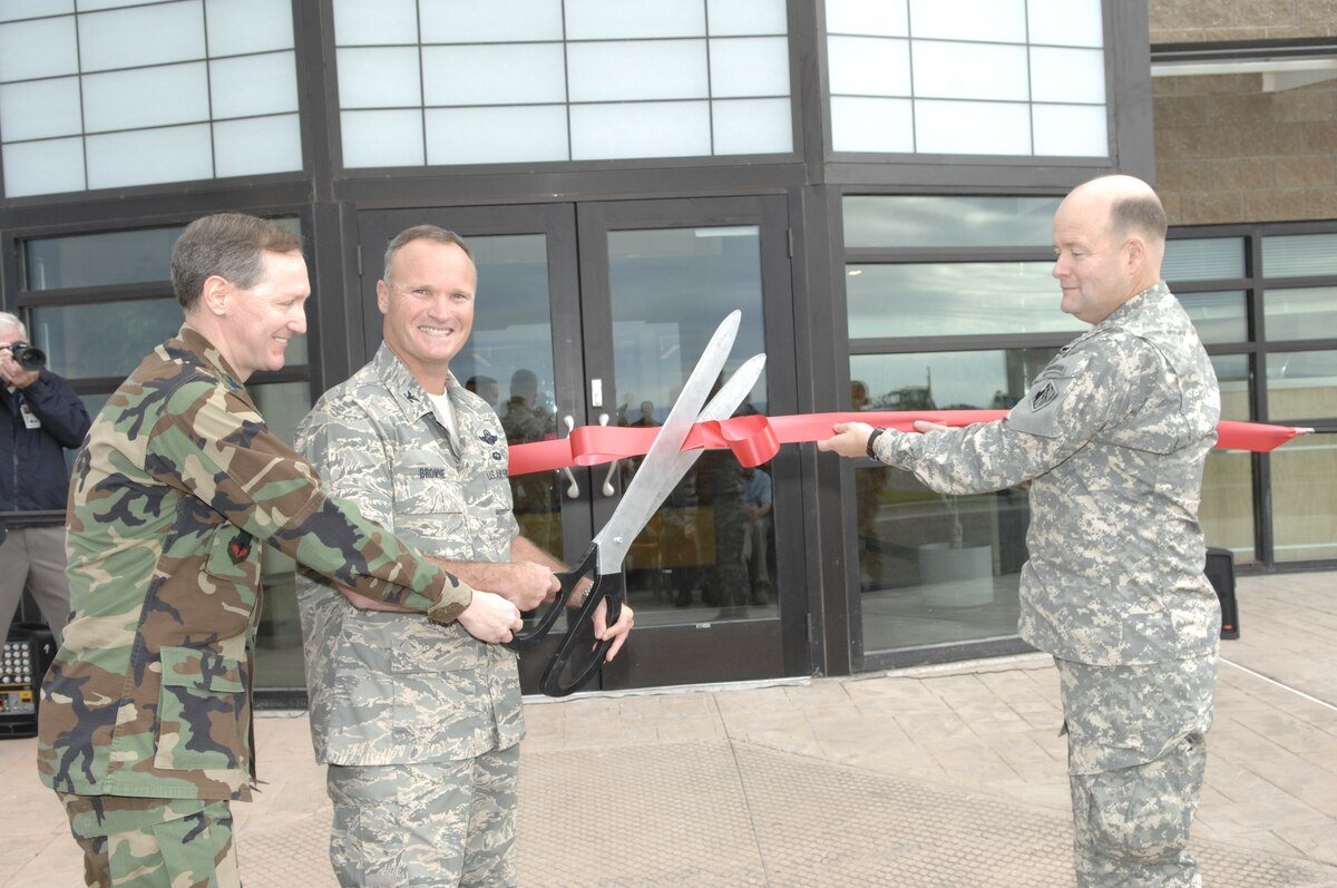 Ribbon cutting New Base Ops., Phase 5 housing > Mountain Home Air