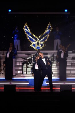 Tops in Blue showcase their musical and dance talents at Hangar 4, Oct. 14 during their 2007 World Tour. Tops in Blue represent the U.S. Air Force as one of the oldest and most traveled entertainment groups of its kind. (U. S. Air Force photo by Airman 1st Class Nathan Lipscomb)