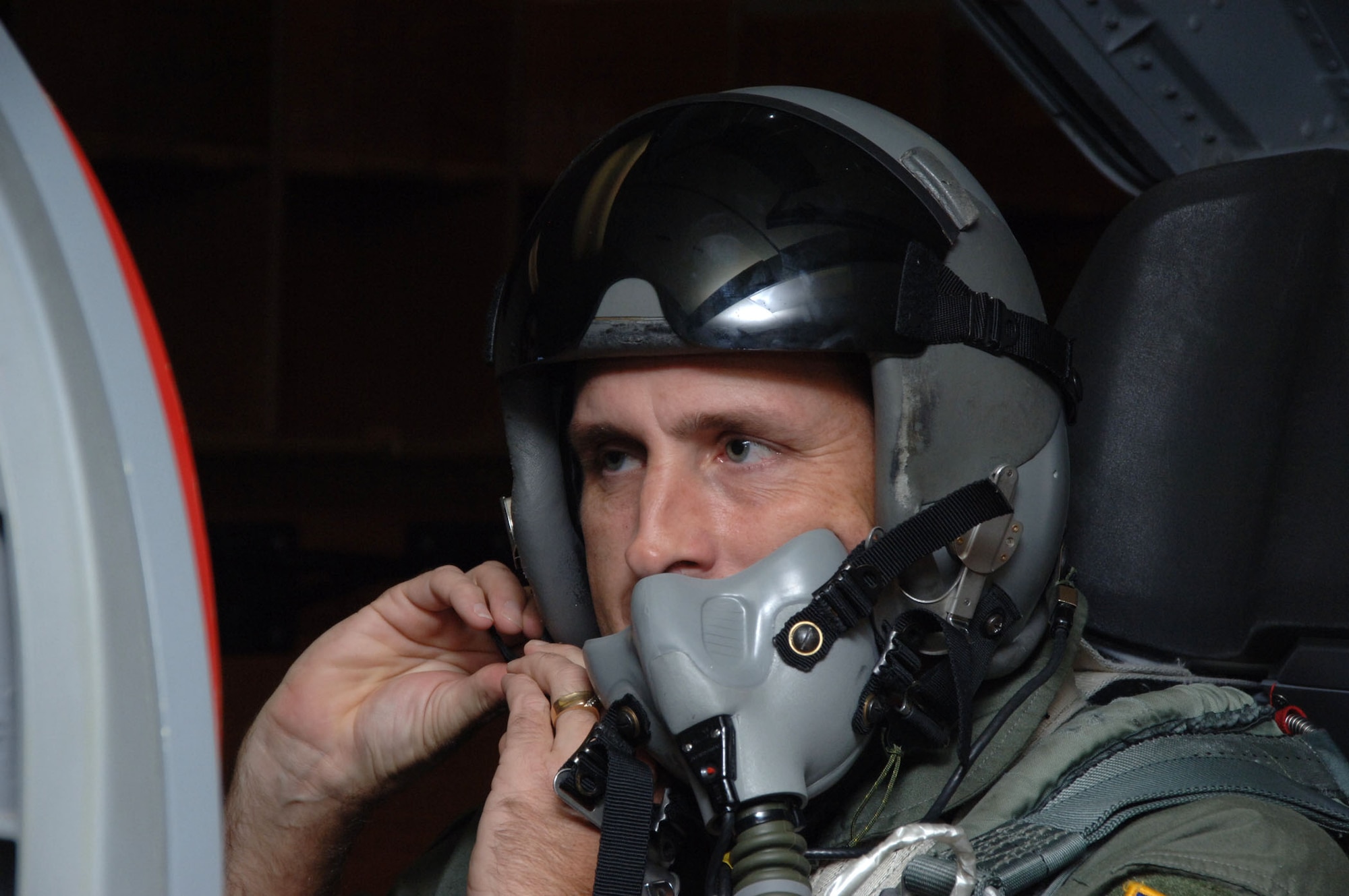 More than 200 Airmen listened to American hero stories Oct. 19 during a Warrior Call. The Warrior Call featured two heroes, Tech. Sgt. William Wilson, a sensor operator on AC-130Us from Hurlbert Field, Fla., and Army Staff Sgt. Timothy Nein, a military police with the 223rd Military Police Company with the Louisville, Ky., National Guard. The two heroes also got to fly in a T-38 Talon. (U.S. Air Force photo/Airman 1st Class Tiffany Trojca)