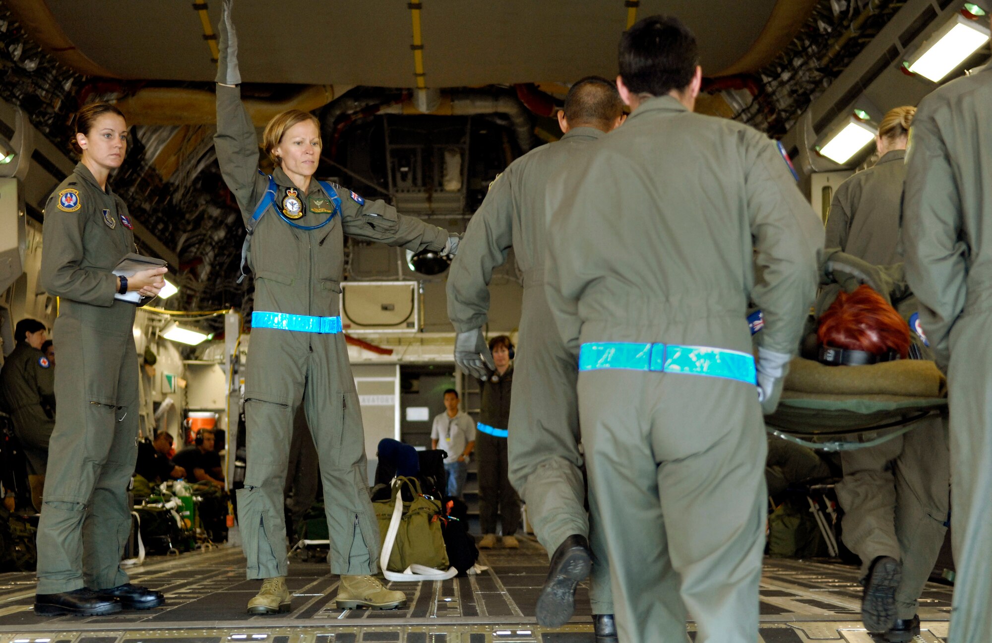 Australians train to save lives on C-17 > Air Force > Article Display