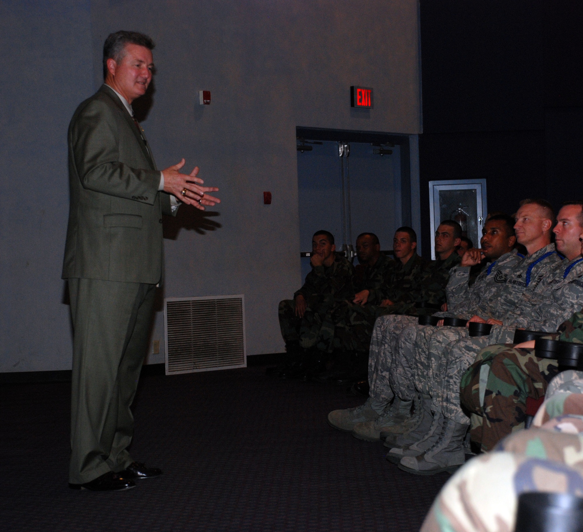 Retired Chief Master Sgt. of the Air Force Gerald R. Murray talks to Team Sheppard Airmen at the base theater Oct. 19. (U.S. Air Force photo/Airman 1st Class Jacob Corbin)