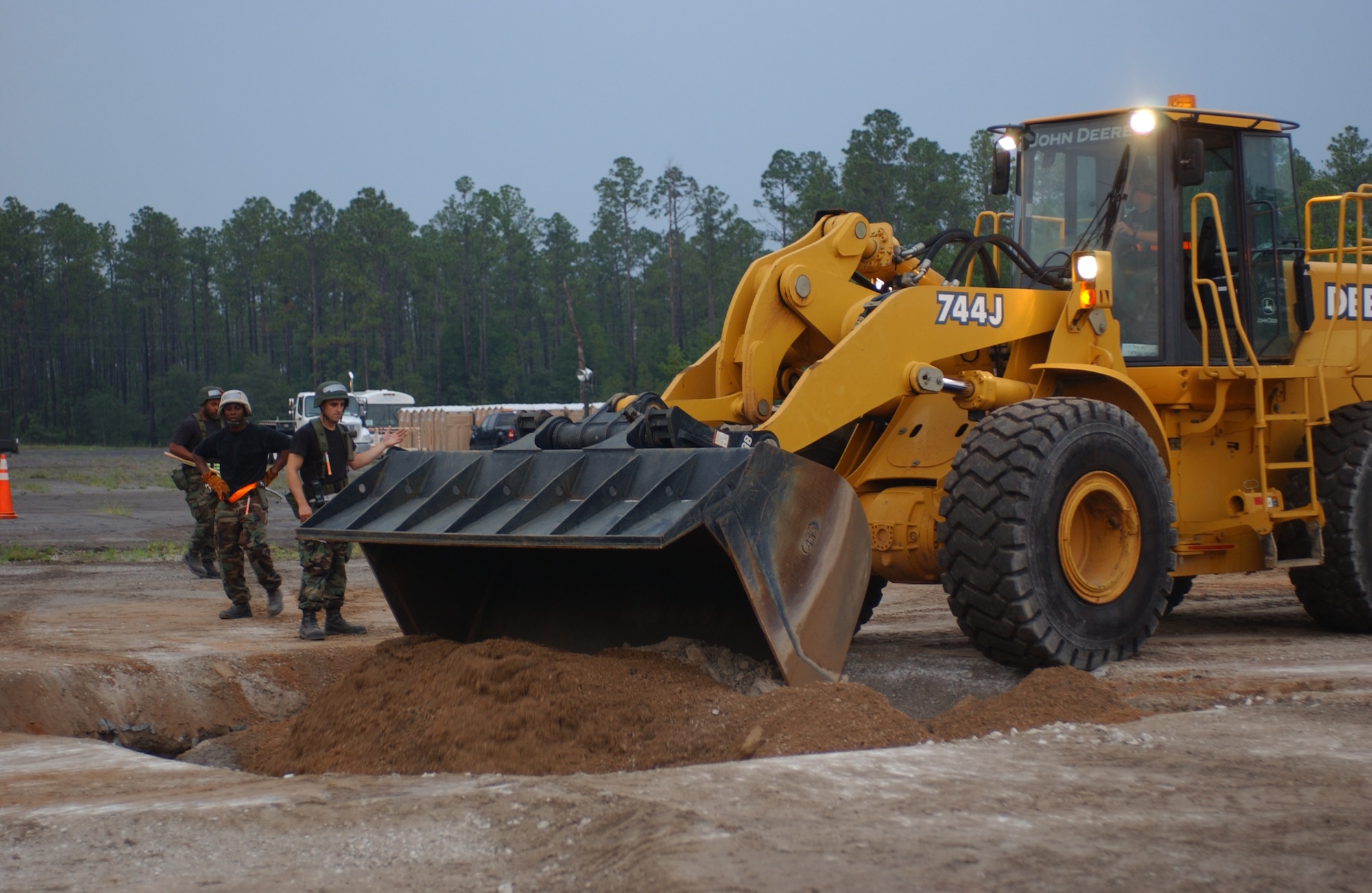 Airman from the 823rd Red Horse Squadron perform a rapid runway repair during an operation readiness inspection at Hurlburt Field Fl, June 27, 2006. (U.S. Air Force photo by Senior Airman Ali E. Flisek)
