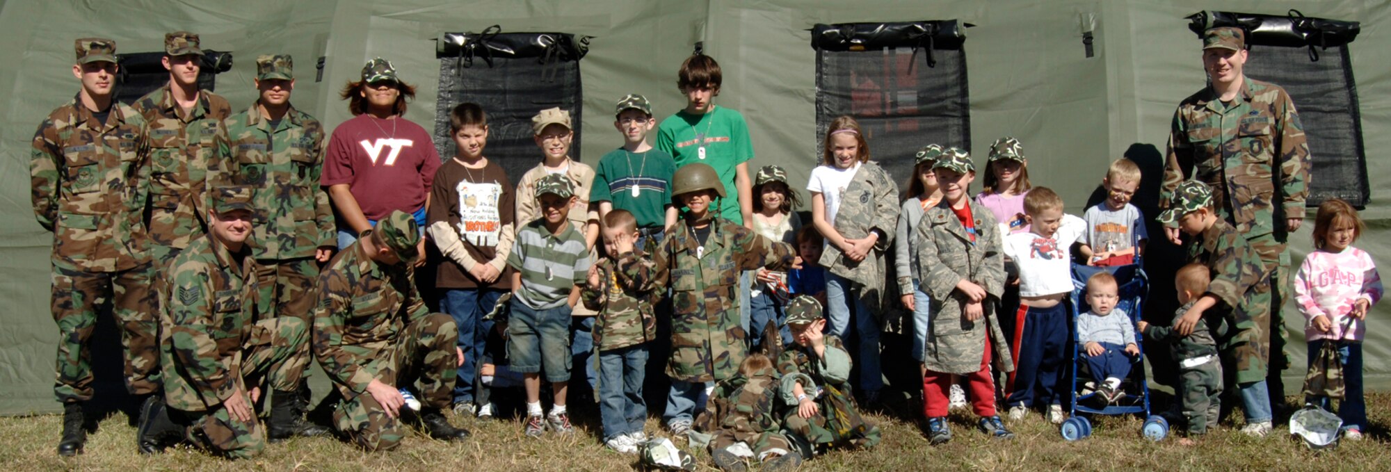 MCCONNELL AIR FORCE BASE, Kan. -- McConnell’s littlest warriors spend the afternoon with working participants of the Kids Deployment Line Oct. 20.