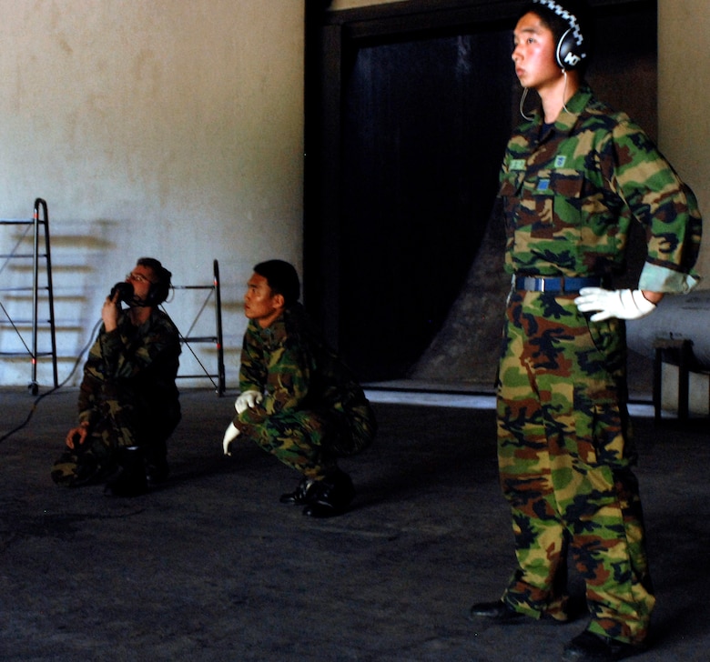 Buddy Wing Program teams up U.S., Korean Airmen > U.S. Air