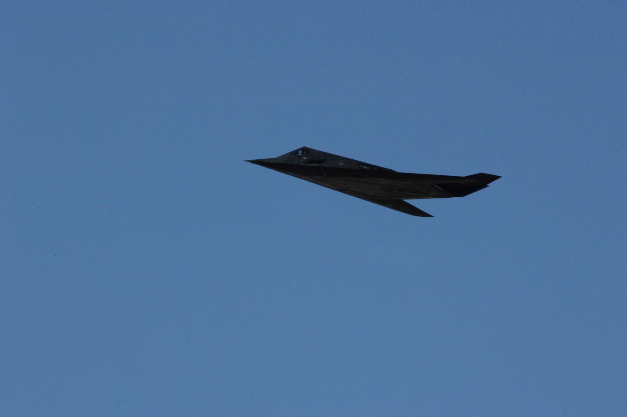 An F-117A Nighthawk performs at the Holloman Air and Space Expo on Oct. 27, 2007. The HASE is a showcase of Air Force capabilities, the 49th Fighter Wing mission and the X Prize Foundation (U.S. Air Force Photo by Airman 1st Class Rachel Kocin)