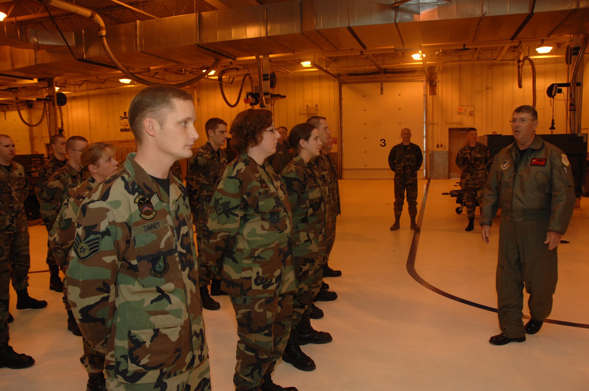 EIELSON AIR FORCE BASE, Alaska -- Gen. Paul Hester, Pacific Air Force commander, thanks Airmen of the 354th Maintenance Squadron for all of the hard work they do Oct. 28, 2007. Gen. Hester is visiting each base in PACAF before his retirement which will be held next month.
(U.S. Air Force photo by Airman 1st Class Christopher Griffin)