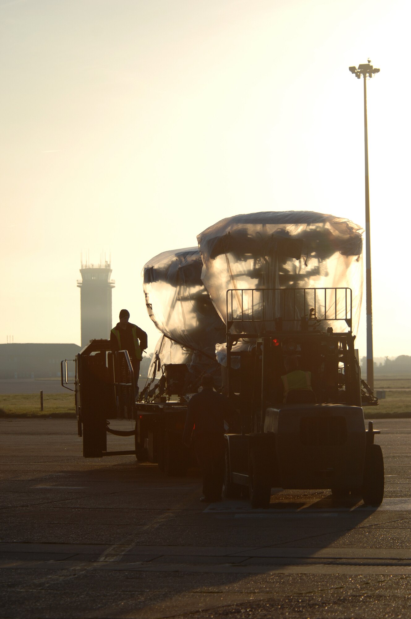 As part of the dismantling procedures for the MH-53M Pave Low IV helicopters from the 21st Special Operations Squadron, RAF Mildenhall, the rotor heads, which act as motors for the helicopter blades, have been removed prior to being transported to the Aerospace Maintenance and Regeneration Group in Tucson, Ariz., Oct. 5, 2007. (U.S. Air Force photo by Tech. Sgt. Tracy L. DeMarco)