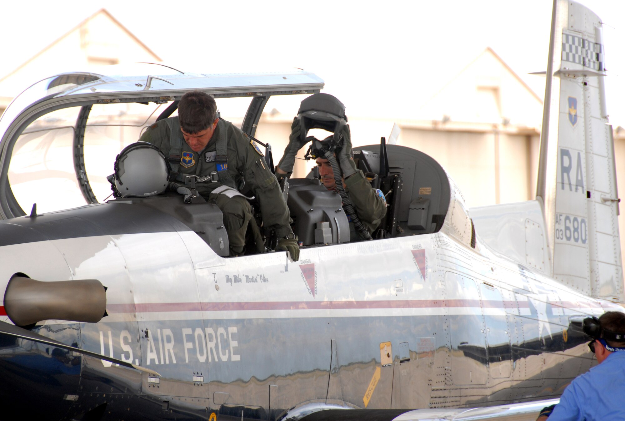 Texans target Cannon pilots > Cannon Air Force Base > News