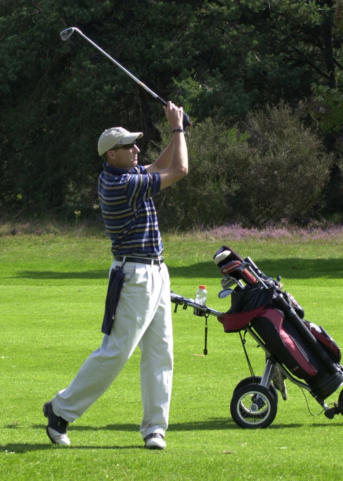 Rob Marchewka a fourteen handicapper, plays a wedge shot into the 14th green for the 352nd Maintenance Squadron during the intramural golf championship held at Breckland Pines Golf Club, RAF Lakenheath, Sept. 4. (U.S. Air Force photo by Gary Rogers)