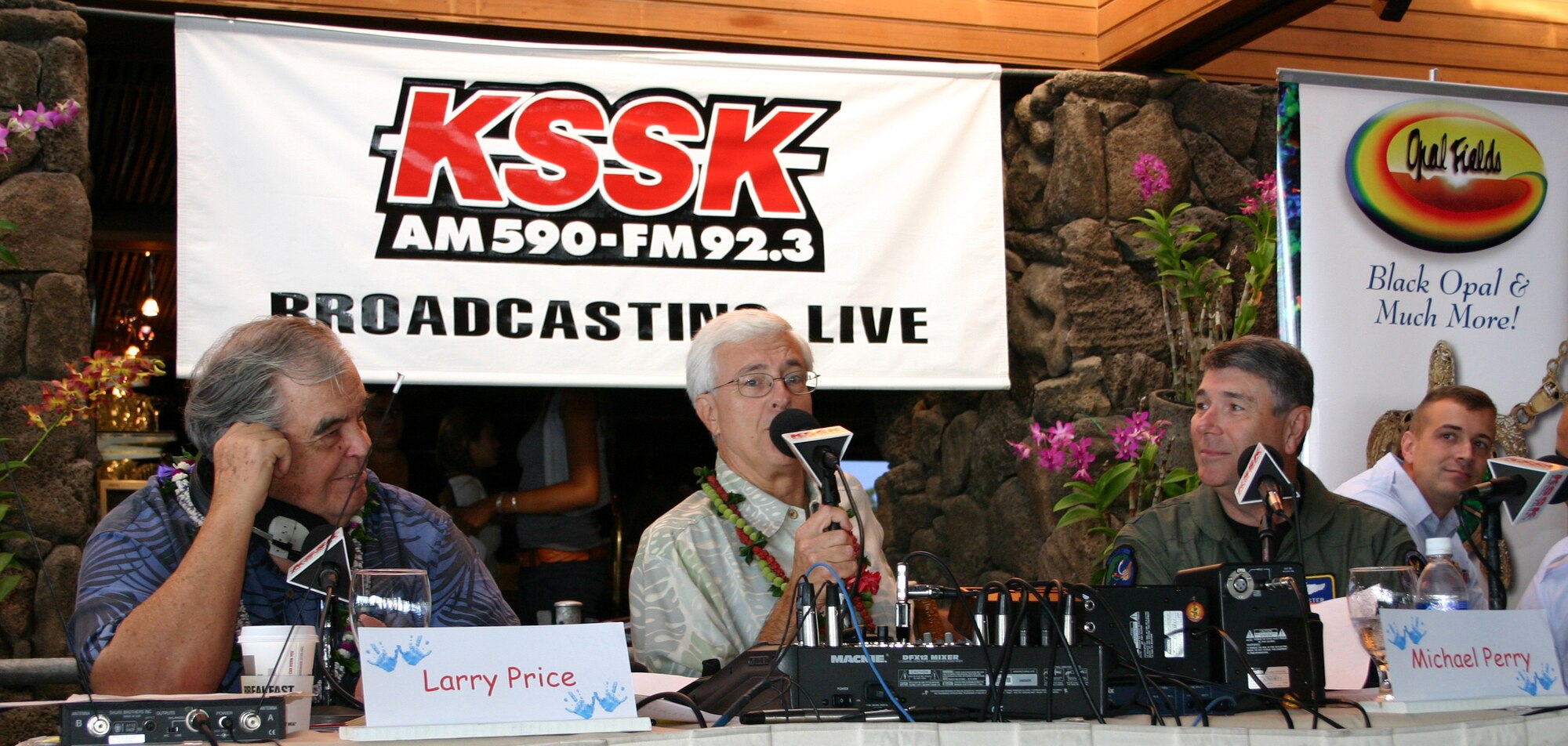 HONOLULU, Hawaii -- Gen Paul V. Hester, commander of the Pacific Air Forces, sits with Larry Price and Michael Perry as they broadcast on KSSK radio's "Perry & Price
Show," live from John Dominis restaurant in Waikiki on Saturday, Sept. 8, 2007. Gen Hester was on the air to talk about Air Force Week Honolulu, which runs through Sept. 15th. (U.S. Air Force photo by Tech. Sgt. Chris Vadnais)
