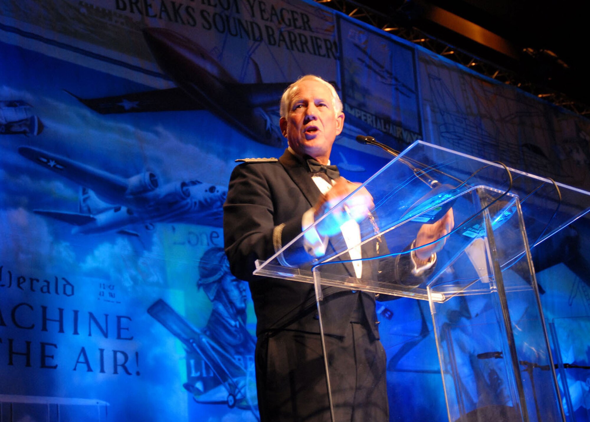 Gen. William R. Looney III addresses attendees of the Air Force 60th Anniversary Ball Sept. 7 at the Henry B. Gonzalez Convention Center in San Antonio. General Looney is the commander of Air Education and Training Command. The 2007 AETC Symposium culminated with a celebratory ball. More than 2,000 people attended the symposium and ball. (U.S. Air Force photo/Melissa Peterson)