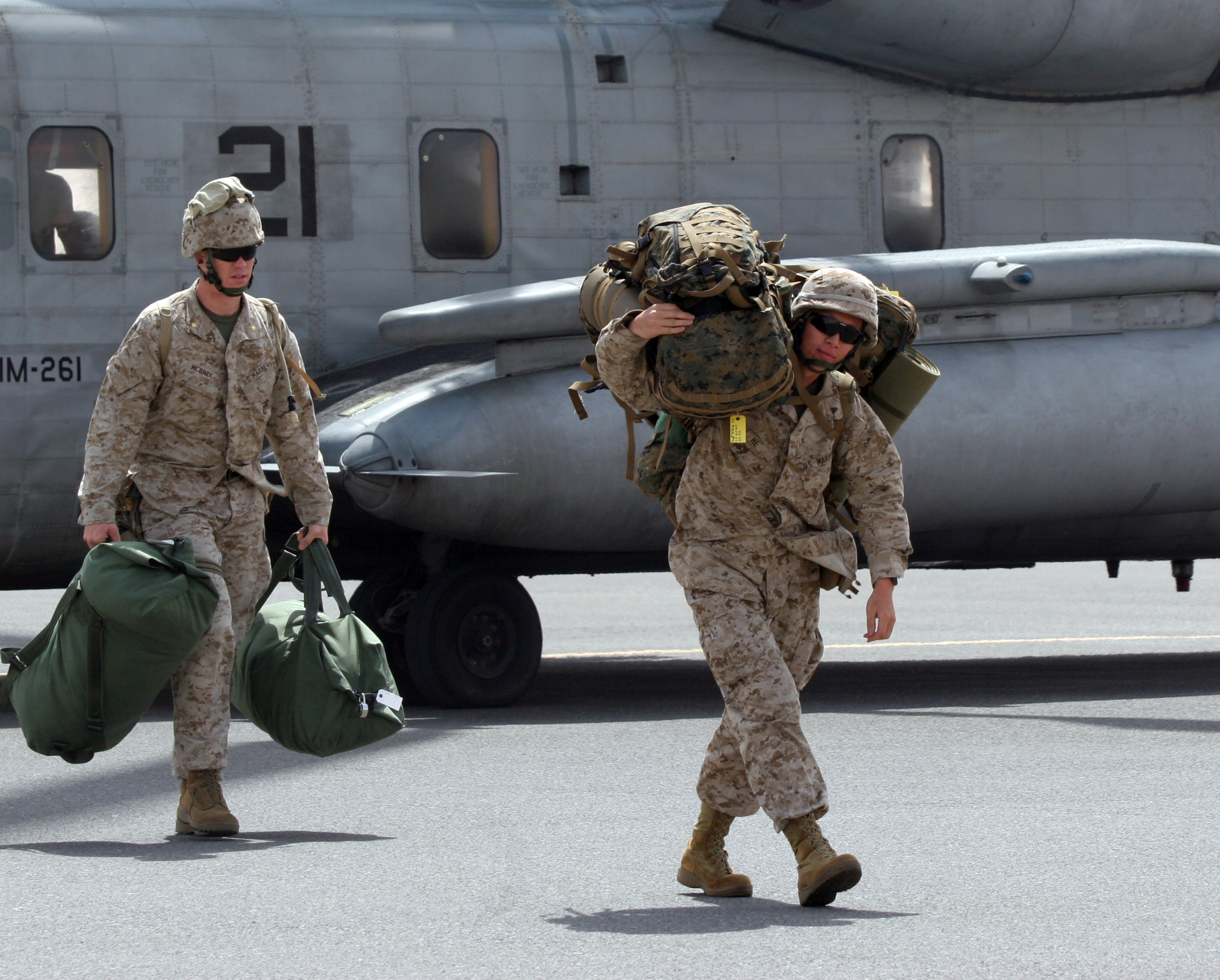 22nd Marine Expeditionary Unit (Special Operations Capable) comes ashore in Kuwait > 22nd Marine