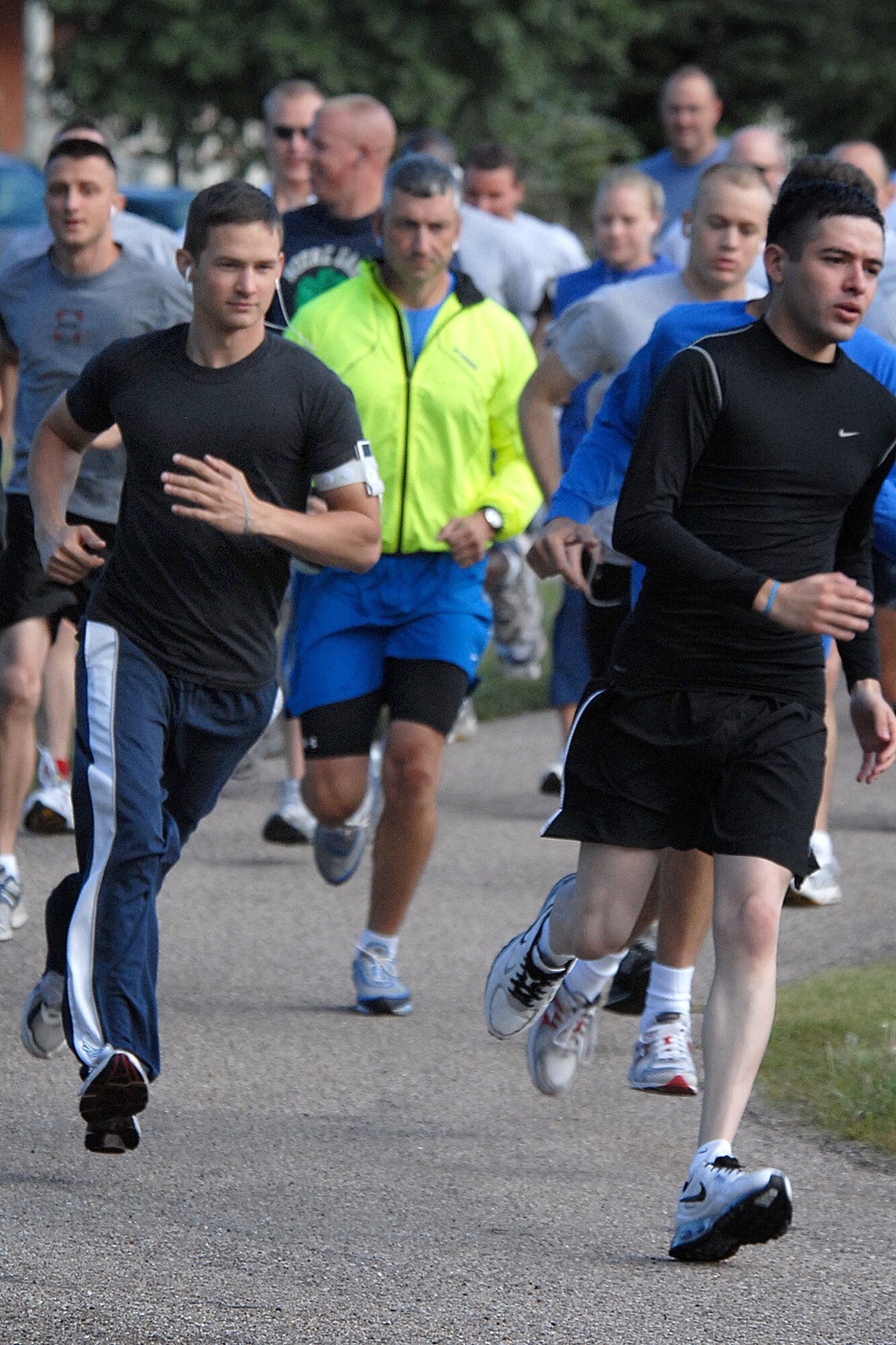 Warren runners participate in a 5K run which was one of the first Frontiercade events around Argonne Parade Field Aug. 24 (Photo by Shelley Raffl).