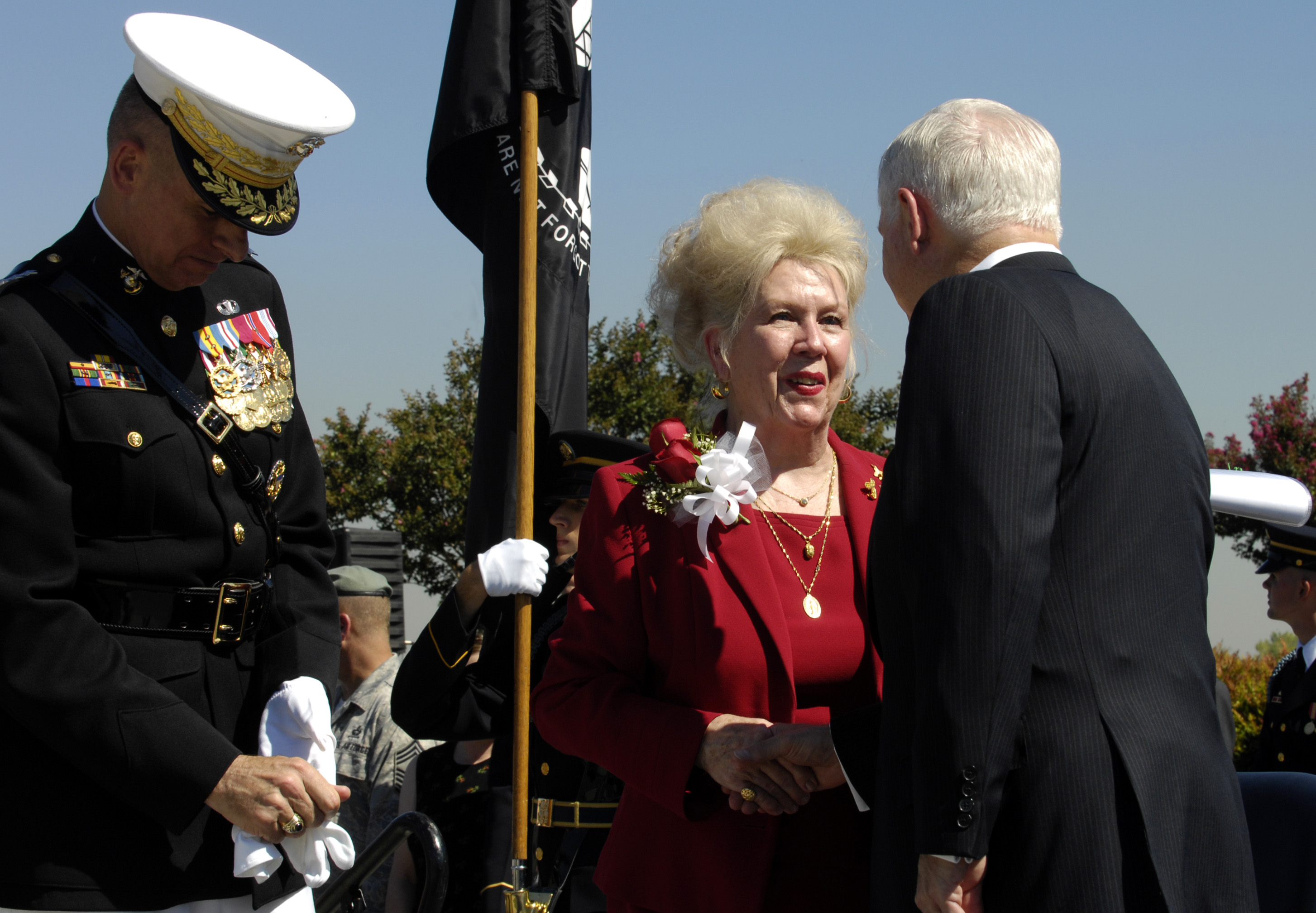 Patricia Weir'S Husband Charles: A Powerful Partnership - h4k57c2