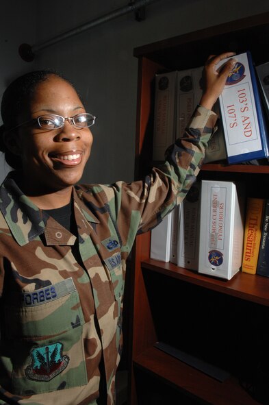 Tech. Sgt. La Tonya Michealle Forbes  is Warrior of the Week for Sept. 27.  (U.S Air Force photo by Airman 1st Class Brittany Barker)