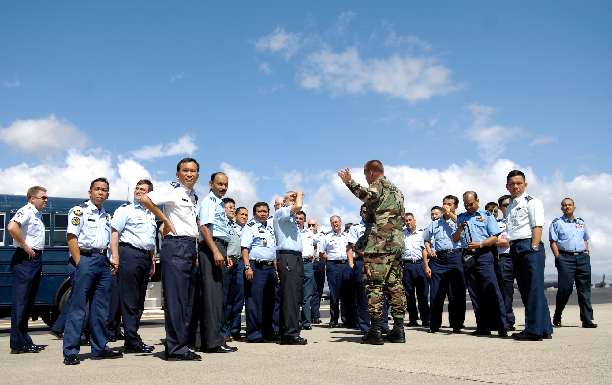 Col. John Lipinski briefs members of the Pacific Rim Airpower Symposium on C-17 Globemaster III washing procedures Sept. 20, 2007 at Hickam Air Force Base, Hawaii. The PACRIM Symposium provides an ideal forum to communicate the value of U.S. engagement with nations of the Asia-Pacific region and our commitment to the region to internal, local, national and regional audiences. Col. Lipinski is the 15th Airlift Wing Maintenance Group commander. (U.S. Air Force photo/Tech. Sgt. Shane A. Cuomo)