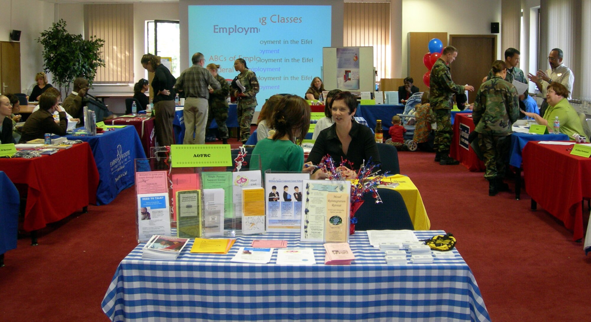 SPANGDAHLEM AIR BASE, Germany – The Airman & Family Readiness Center hosted Job Fair 2007 to provide Sabers and their family members an opportunity to meet face-to-face with base employers Sept. 21. (U.S. Air Force photo/Simone Chapman)