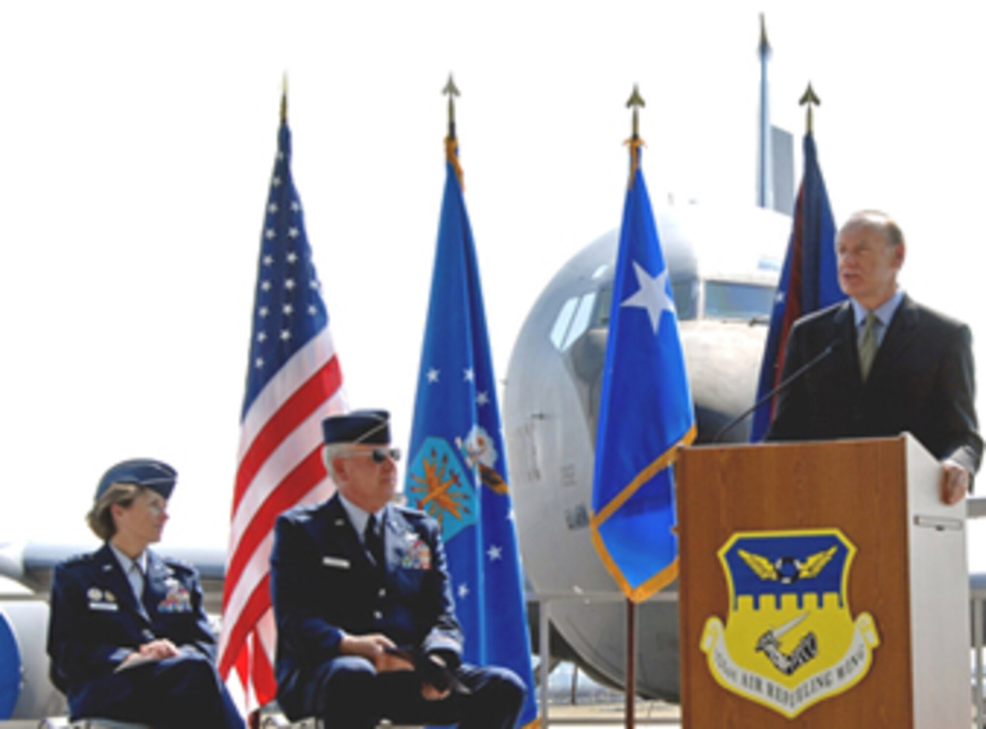 Ohio Lieutenant Governor Lee Fisher expresses his admiration for men and women in uniform during a Sept. 24 ceremony at Rickenbacker International Airport, Columbus, Ohio. During the ceremony, he issued a state proclamation designating Sept. 24-30 as Air Force Heritage Week. Seated are (far left) Lt. Gen. Terry Gabreski, vice commander of Air Force Materiel Command, who spoke during the ceremony about the relevance of Air Force heritage to today's Airmen in serving their fellow citizens, and Maj. Gen. Harry Feucht, Jr., the assistant adjutant general for Air who also serves as commander, Ohio Air National Guard. (Air Force photo by Staff Sgt. Douglas Nicodemus)

