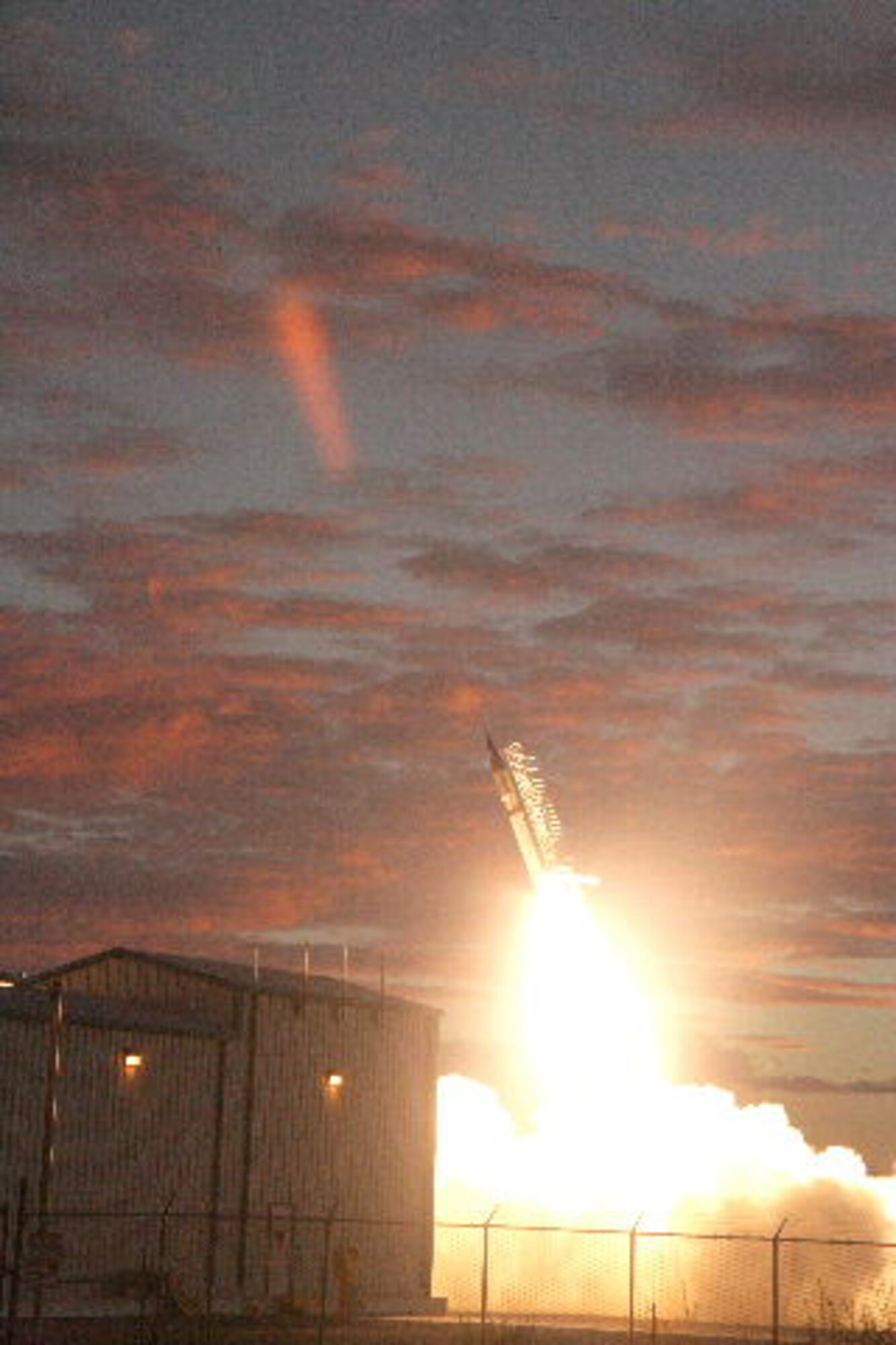 A U.S. Navy-supplied rocket propels the Re-Entry Structures Experiment into space following a 6:45 a.m. launch Sept. 20 at White Sands Missile Range, N.M. (Air Force photo)