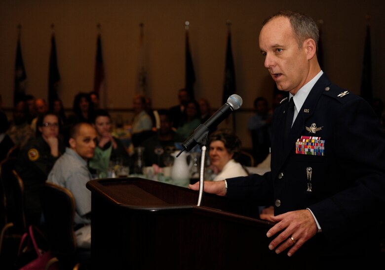 VANDENBERG AIR FORCE BASE, Calif. --  Col. Michael Fortney, 30th Space Wing vice commander, gives closing remarks after presenting awards at the Air Force Association Annual Awards Luncheon held at the Pacific Coast Club on March 28. The luncheon was held to honor Team Vandenberg's outstanding performers during 2007. (U.S. Air Force photo/Airman 1st Class Jonathan Olds)
