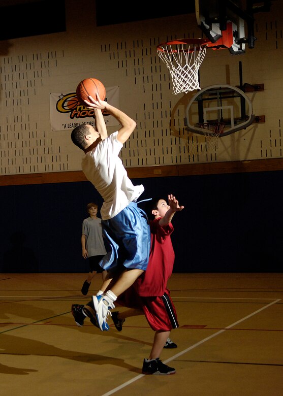 Night hoops essay 03 image