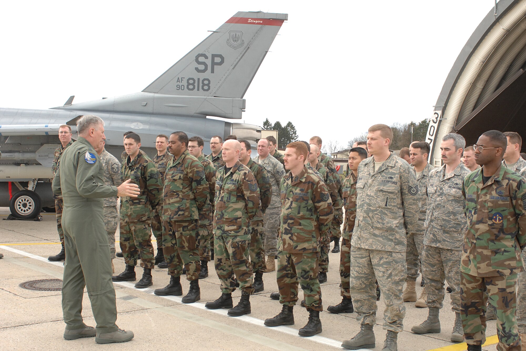 SPANGDAHLEM AIR BASE, Germany – Gen. Roger Brady, U.S. Air Forces in Europe Commander, addresses members of the 22nd Fighter Squadron, during his visit to Spangdahlem AB, March 31, 2008. This was the general’s first visit to Spangdahlem since becoming the COMUSAFE. (U.S. Air Force photo/Staff Sergeant Kristin A. Ruleau)