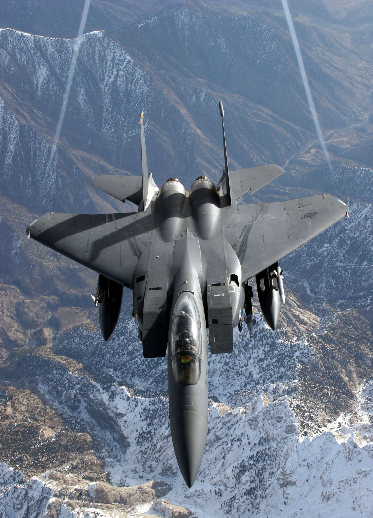 F15