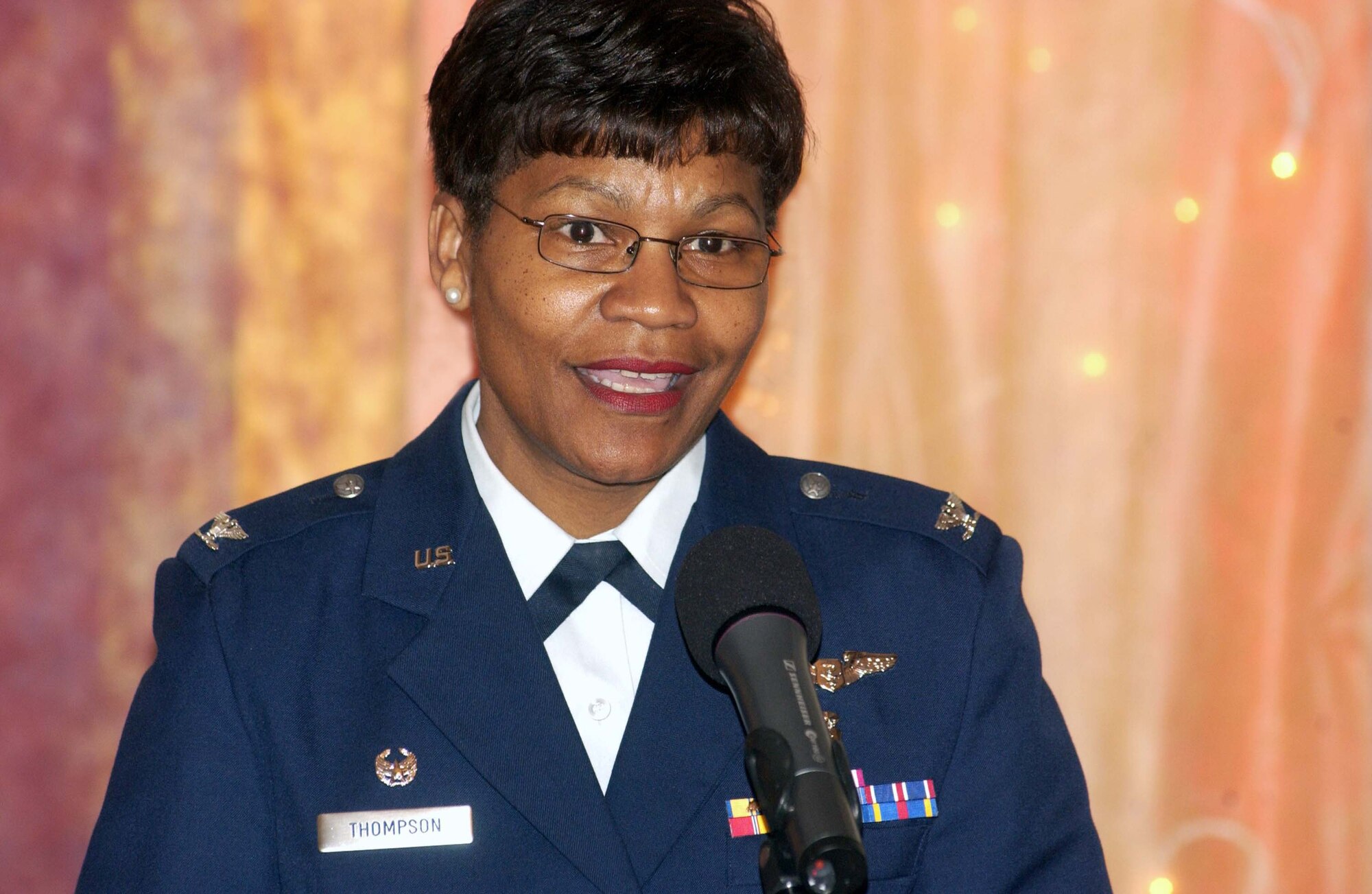 Col. Angela Thompson, 435th Medical Group commander and guest speaker, talks about inspiring others at the U.S. Army Garrison Kaiserslautern's 2008 Women's History Month observance March 28 at the Armstrong Community Club on Vogelweh Housing. Photo by Christine June