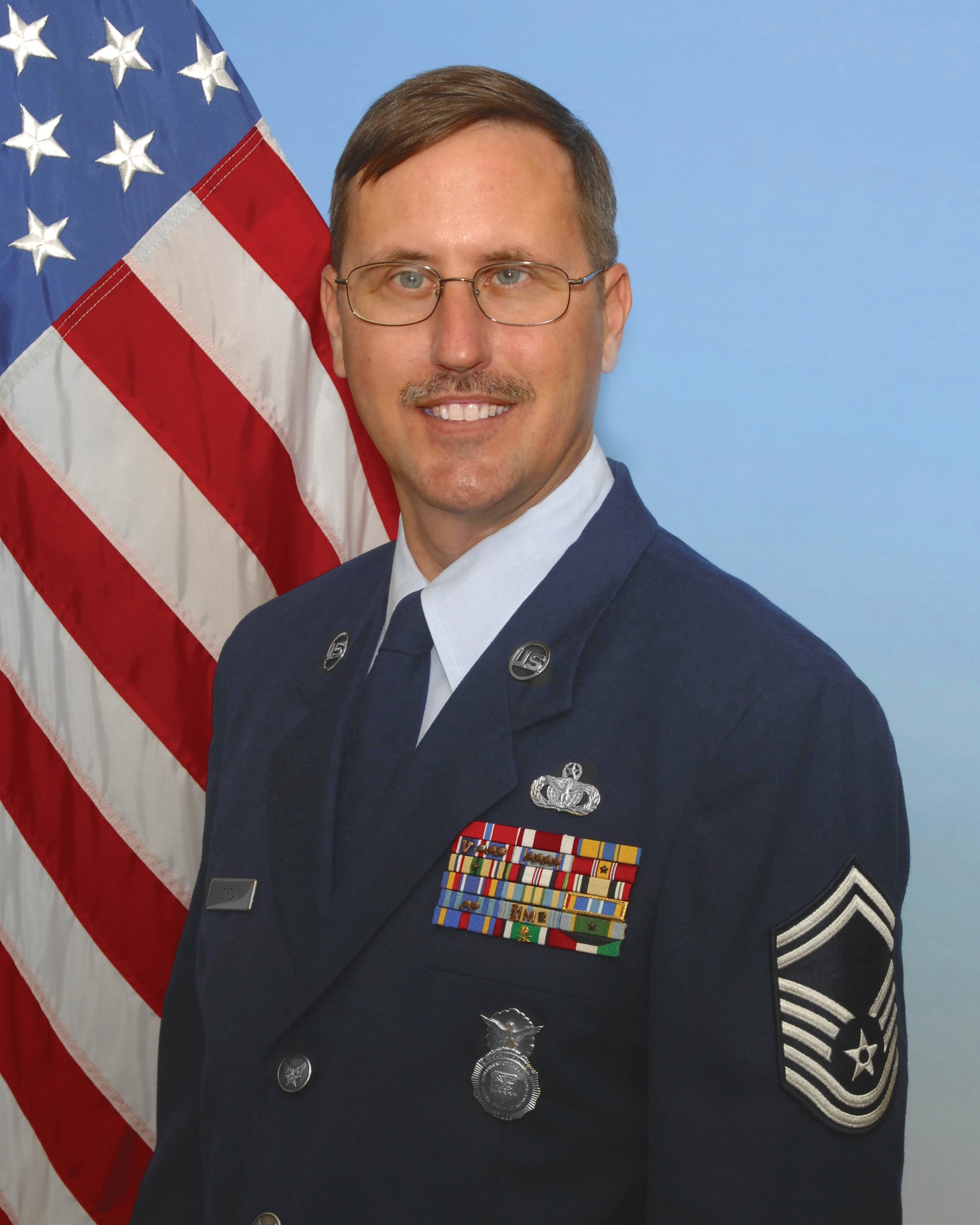 Senior Master Sgt. Leonard Jordan, 919th Security Forces Squadron craftsman, is Duke Field's Senior NCO of the Year for 2007 (U.S. Air Force photo/Mike Fleck).