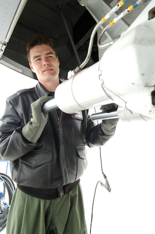 Maj. Erin Meinders (Canadian Forces photo/Sergeant Paul MacGregor)
