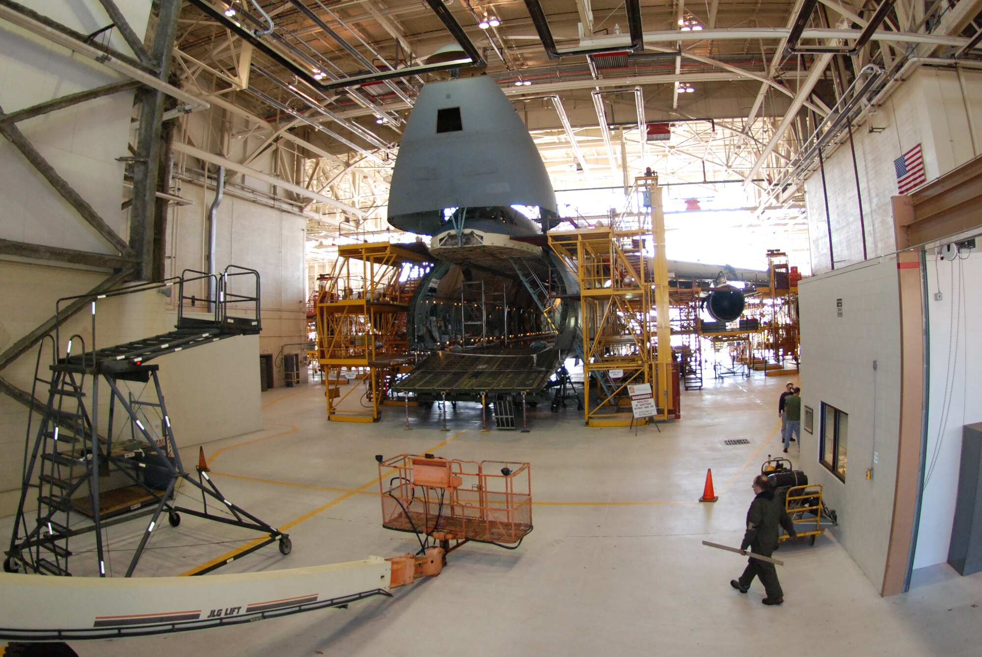 Maintenance workers perform an isochronical inspection