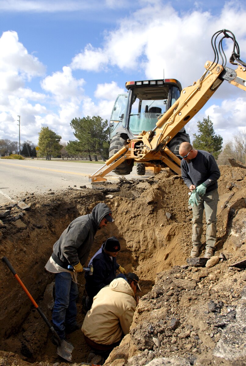 Main Gate construction begins > Mountain Home Air Force Base > Article