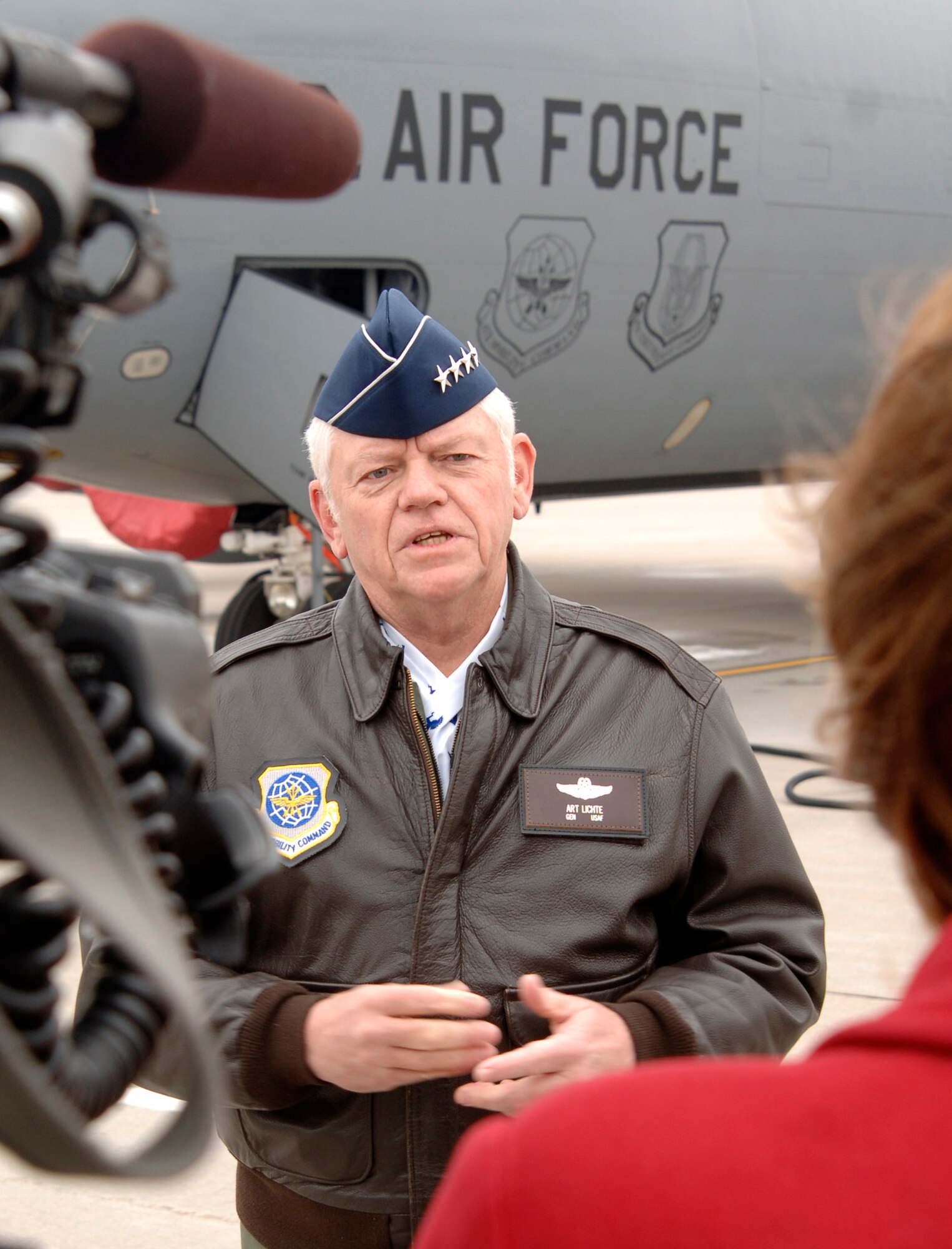 080409-F-9898L-038
MCCONNELL AIR FORCE BASE, Kan. -- Gen. Arthur Lichte, Air Mobility Command commander, Scott Air Force Base, Ill., is interviewed by local media here April 9.  General Lichte answered questions pertaining to the KC-45A and other issues affecting the Air Force.  (Photo by Senior Airman Roy Lynch.)
