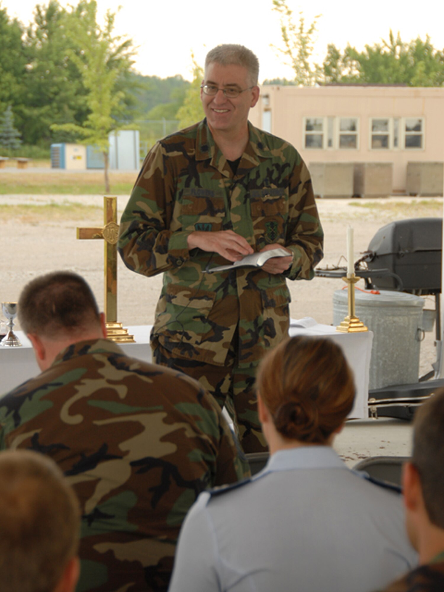 Chaplain conducts worship service during a unit training assembly at the 119th Wing, in Fargo, N.D.