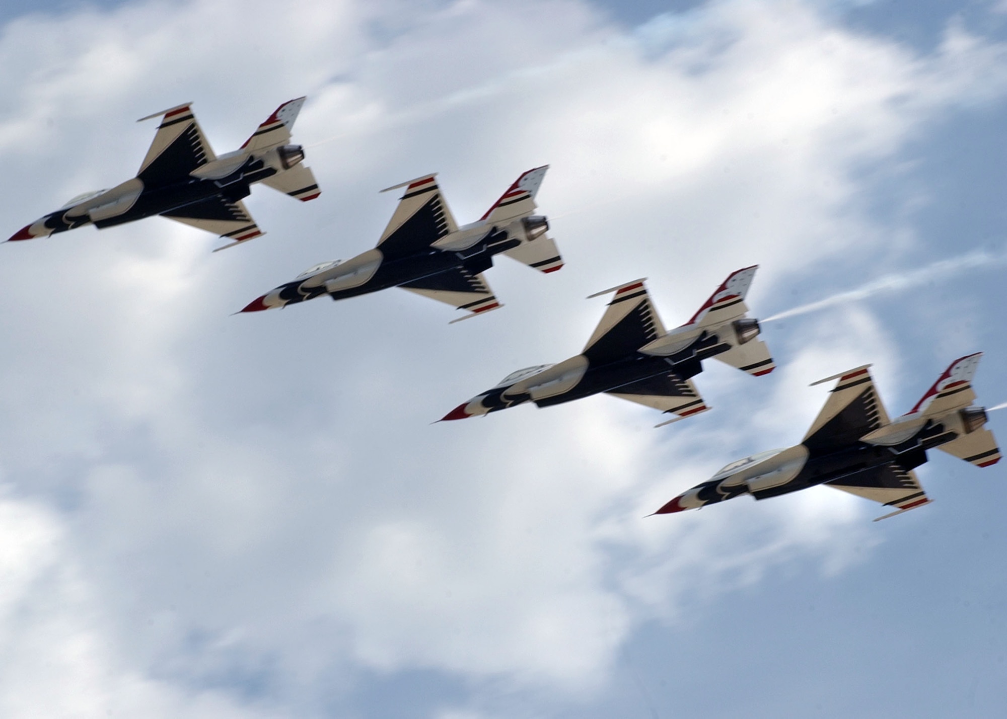 The U.S. Air Force Thunderbirds perform at an air show in 2007.  Airmen and their families will get a chance to see the Thunderbirds practice during the 2008 "Wings Over Charleston" Air Expo Family Day April 25. (U.S. Air Force photo/Airman Katie Gieratz)