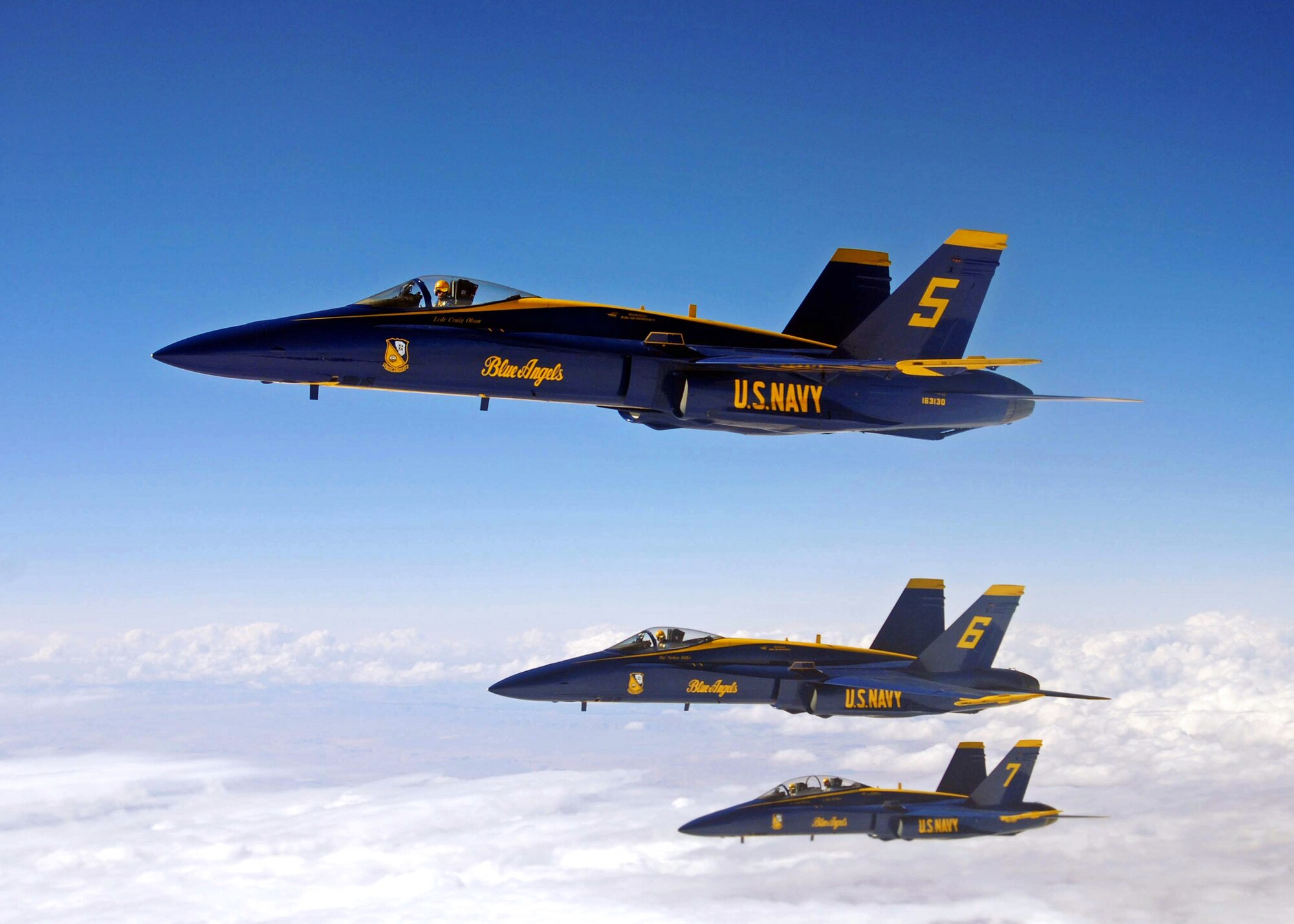 The U.S. Navy Blue Angels prepare to be refueled by a KC-135R from the 151st Air Refueling Wing, Utah Air National Guard, Salt Lake City during a trek across the country on Mar. 17.
U.S. Air Force photo by:  Master Sgt. Sterling Poulson