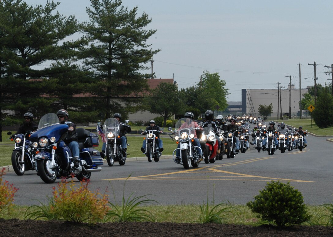 MCGUIRE AIR FORCE BASE, N.J. -- More than 600 motorcycles were ridden in the
inaugural Armed Forces Freedom Ride last year on a 40-mile route beginning in Collingswood, N.J. and ending at Fort Dix. The Freedom Ride, sponsored by the Burlington County Military Affairs Committee, the Marine Corps Law Enforcement Foundation and Barb's Harley-Davidson raised $25,000 to benefit military members, veterans and their families as well as the families of federal enforcement personnel. (U.S. Air Force photo) 