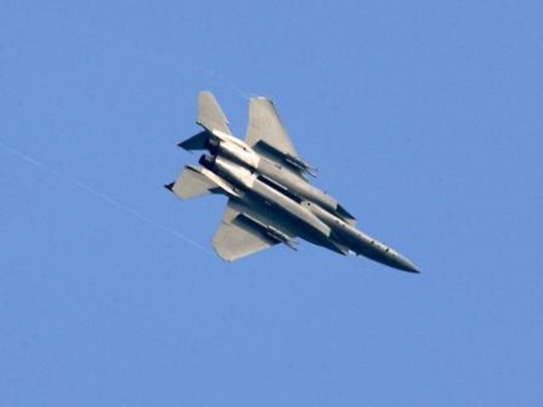 F-15 arrival 8 September 2007